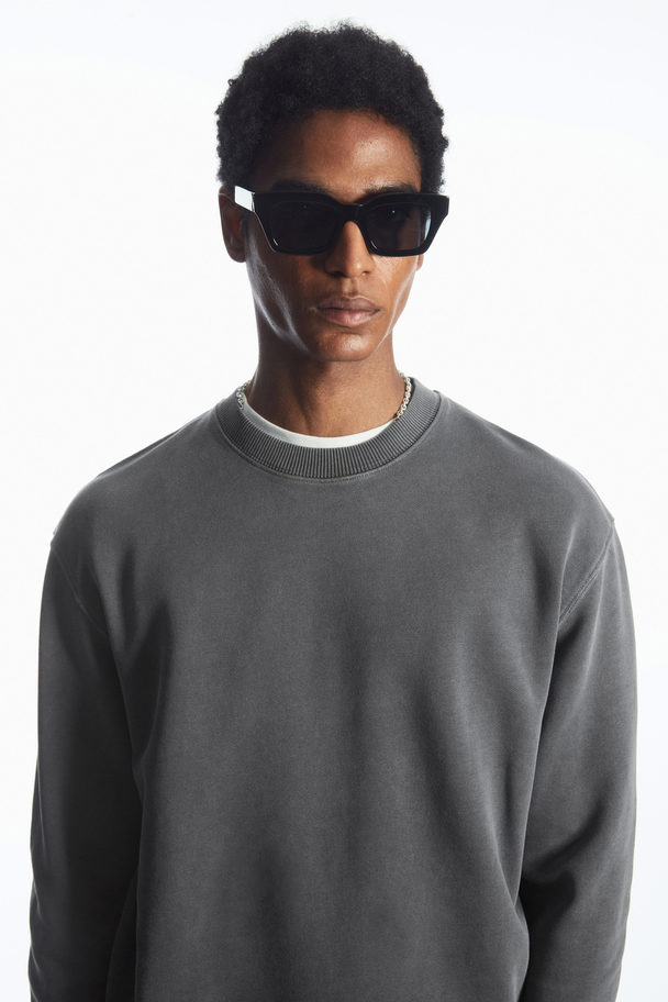 COS Relaxed-fit Sweatshirt Washed Black
