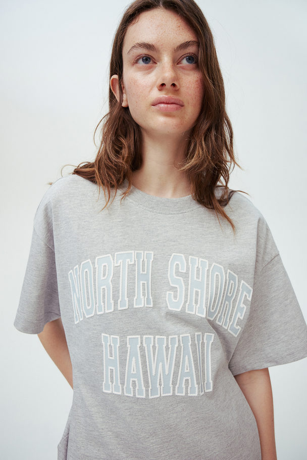 H&M Oversized T-shirt Med Trykk Lys Gråmelert/hawaii