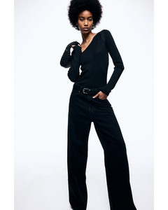Pullover mit asymmetrischem Ausschnitt Schwarz
