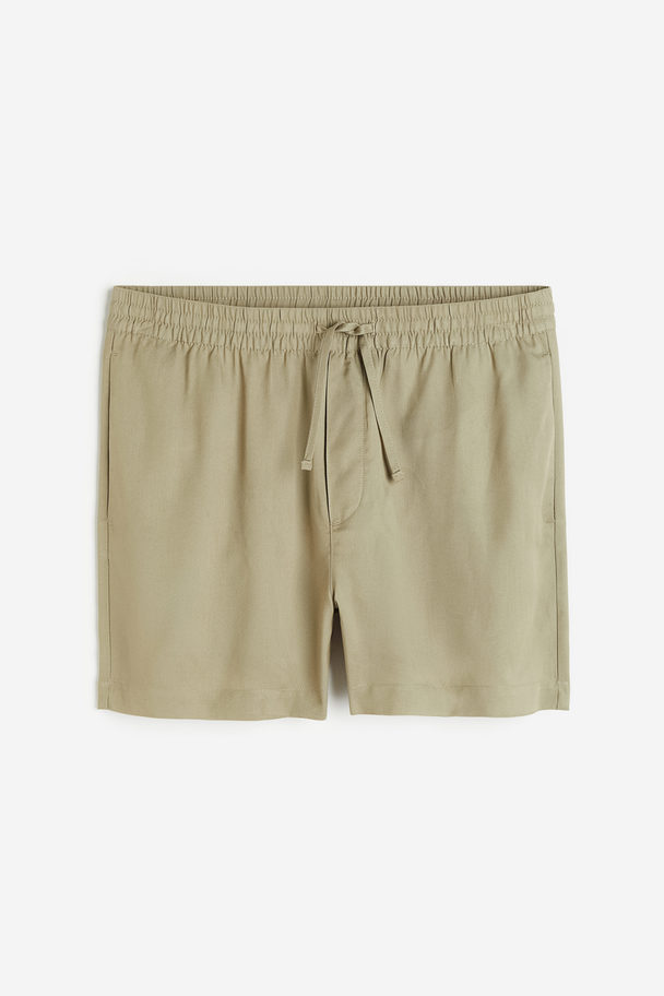 H&M Shorts aus Lyocell Regular Fit Salbeigrün