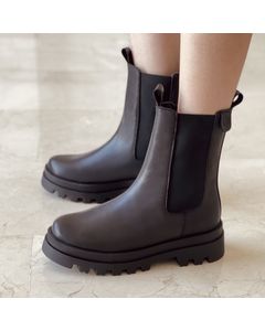Nebraska Black Leather Chelsea Boots