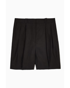 Pleated Shorts Black