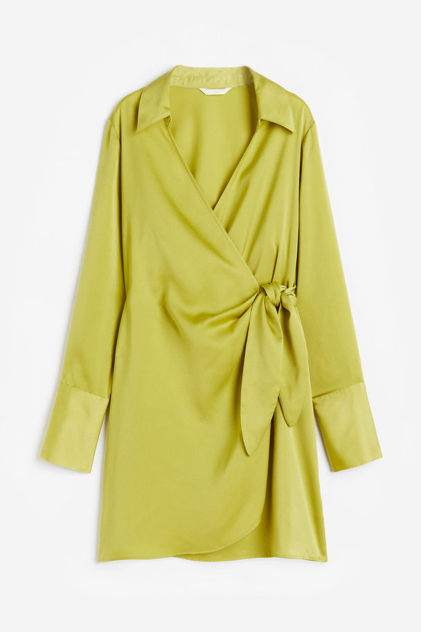 H&M Wickelkleid aus Satin Gelbgrün