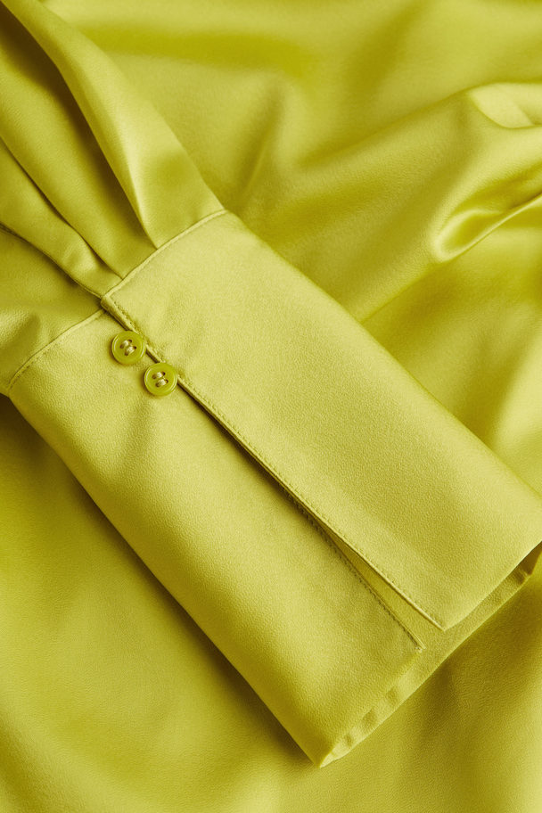 H&M Wickelkleid aus Satin Gelbgrün