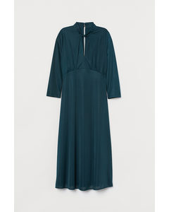 Kleid mit verdrehtem Kragen Dunkelgrün
