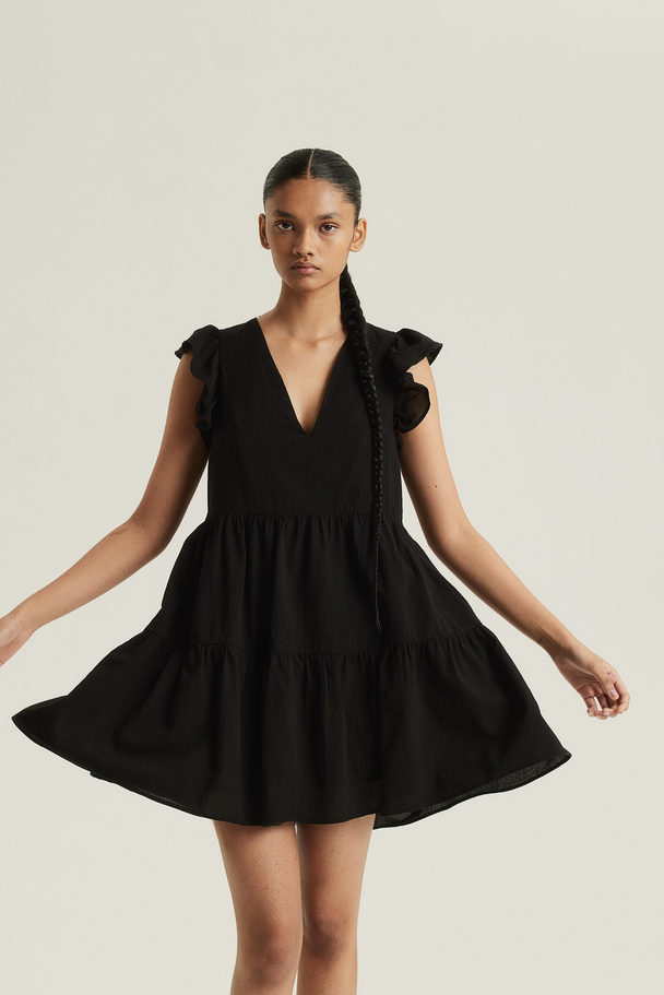 H&M Kleid mit Volantärmeln Schwarz