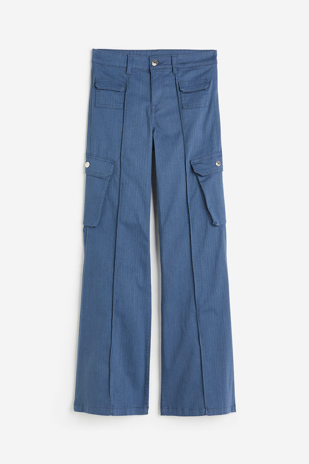 H&M Ausgestellte Cargohose Blau