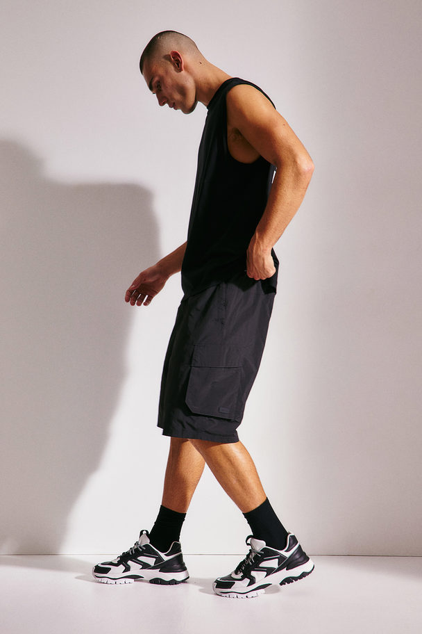 H&M Cargo Shorts Black