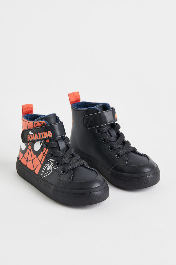 H&M Bedruckte Sneaker mit Warmfutter Schwarz/Spiderman