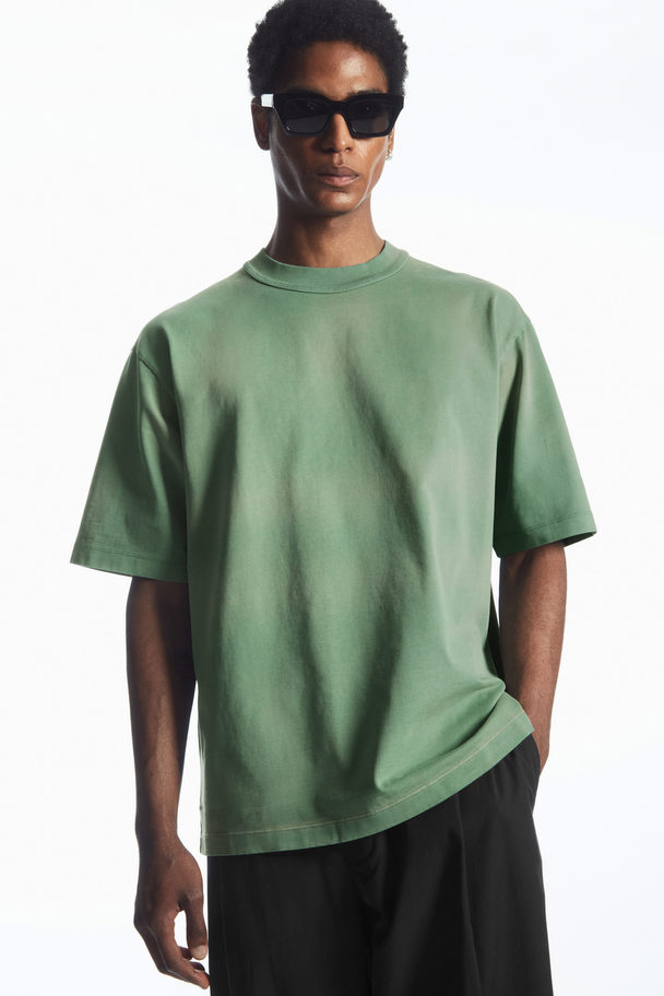 COS Tjock T-shirt Med Halvpolokrage Grön