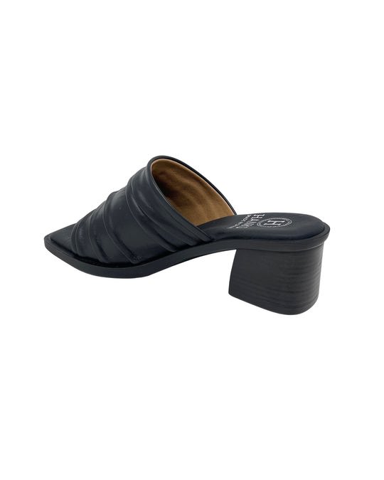 Hanks Turan Black Leather Heeled Sandal
