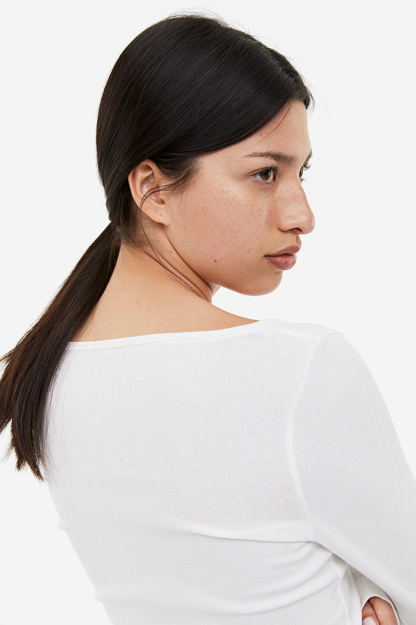 H&M Geripptes Shirt aus Modalmix Weiß