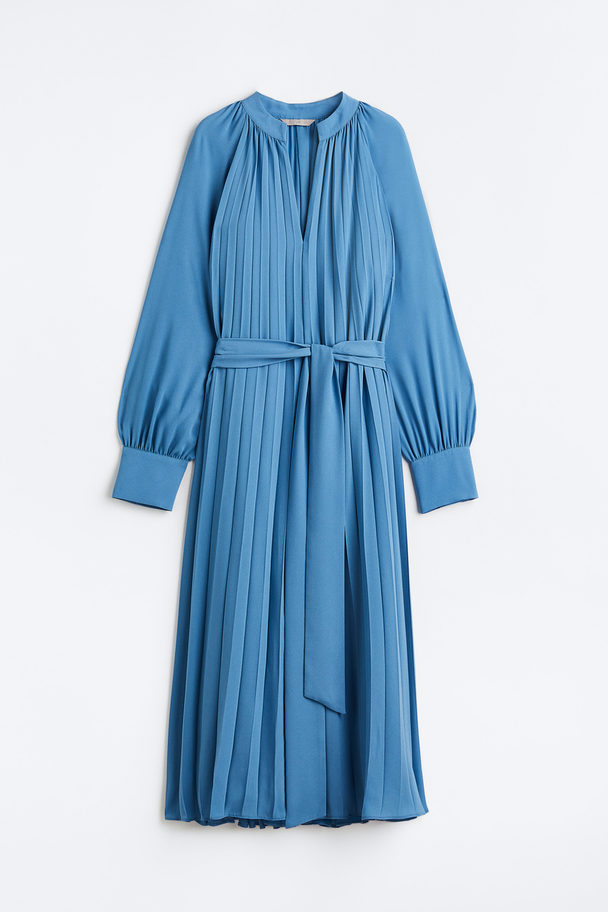 H&M Plissiertes Kleid mit Bindegürtel Blau