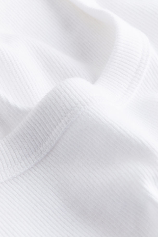 H&M Kort, Ribbestrikket T-shirt Hvit