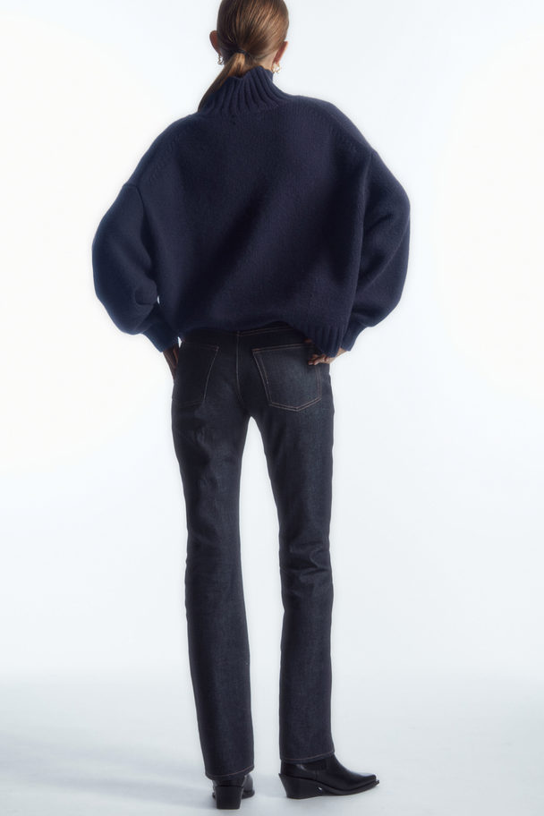 COS Pipe Jeans - Bootcut Raw Indigo