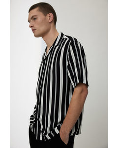 Mønstret Resortskjorte Sort/hvit Stripet