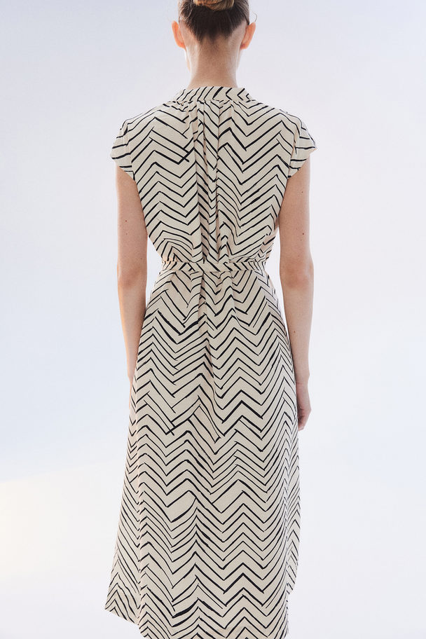 H&M Belted Dress Cream/zigzag-patterned