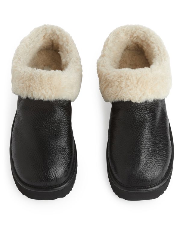 ARKET Leather Pile Slippers Black/off White
