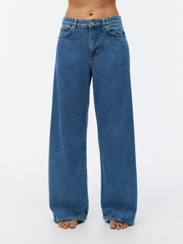 ARKET Cloud Jeans Med Låg Midja Mellanblå