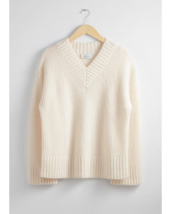 Flauschiger Strickpullover Creme