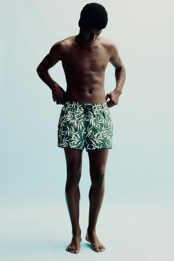 H&M Patterned Swim Shorts Green/leaf-patterned