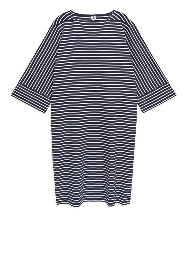 Arket Jersey-Kleid mit U-Boot-Ausschnitt Blau/Weiß