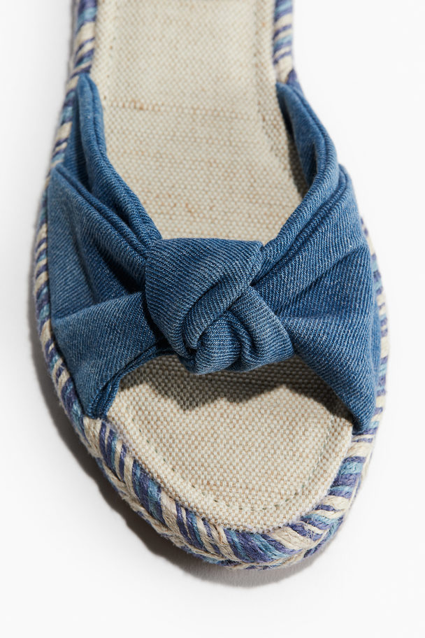 H&M Pantoletten-Espadrilles mit Twistdetail Denimblau