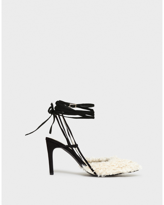 NLY by Nelly Contrast Fuzzy Pump Offwhite/black