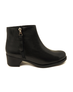 Glorianne Heeled Ankle Boot In Black Leather With Coconut Engraving