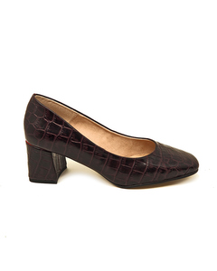 Camara Burgundy Leather Heeled Shoe With Coconut Embossing