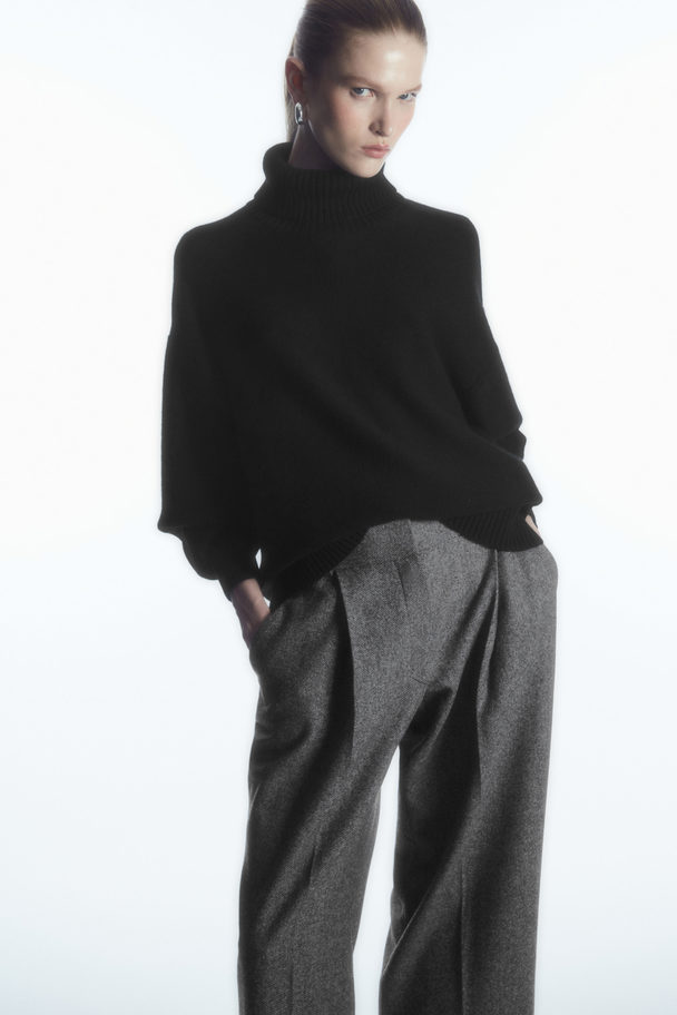 COS Tailored Wool-flannel Culottes White / Black
