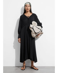 Satijnen Midi-jurk Met V-hals Zwart