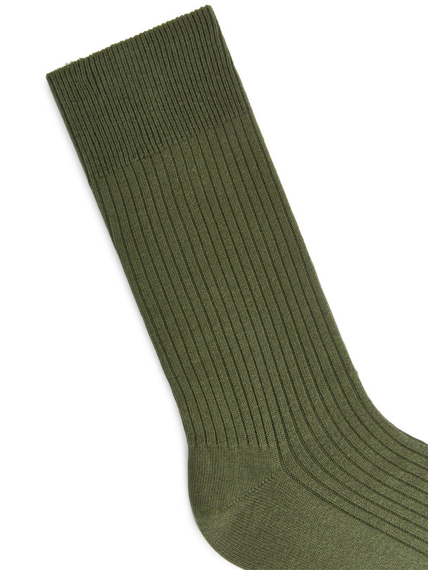 ARKET Gerippte Socken aus Supima-Baumwolle Khaki