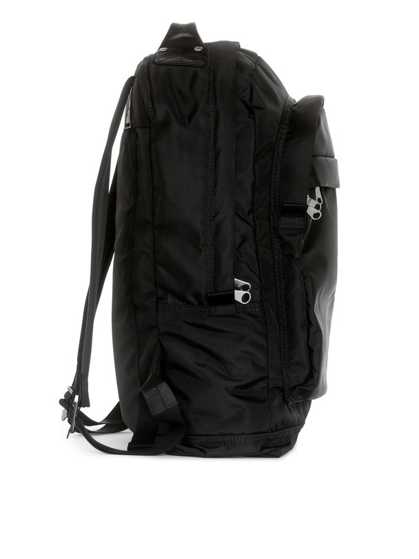 ARKET 12-hour Commuter Backpack Black