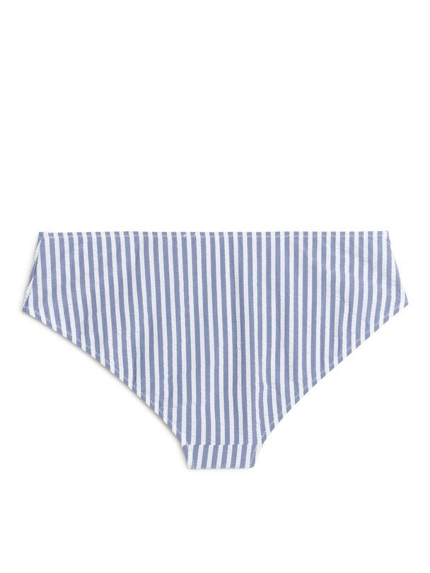 ARKET Bikinihose aus Seersucker Blau/Weiß