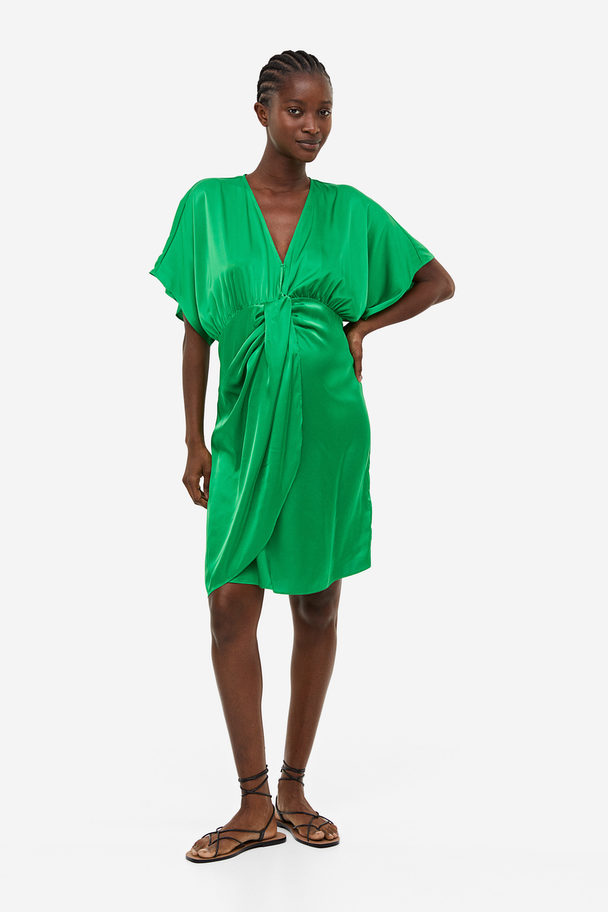 H&M MAMA Drapiertes Kleid Grün