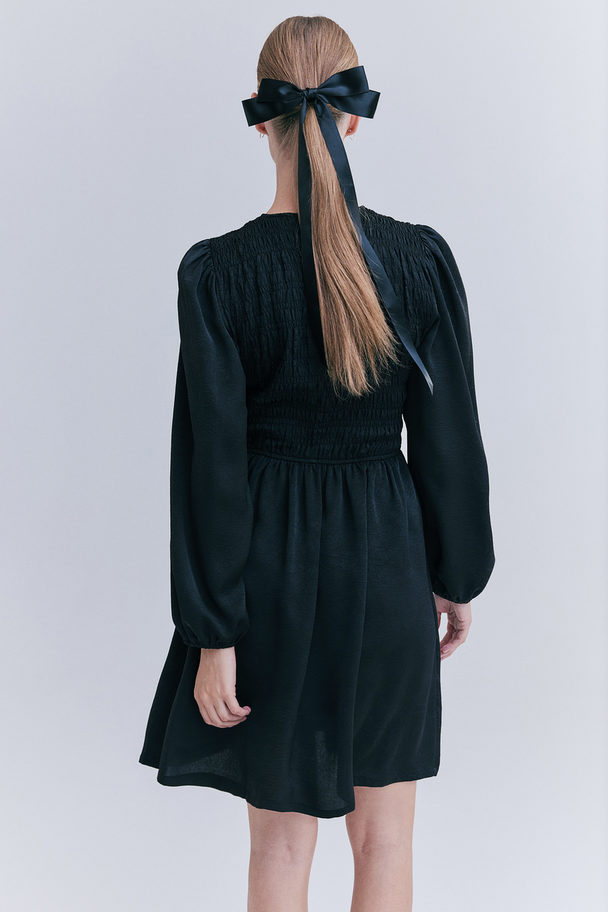 H&M MAMA Stillkleid mit gesmoktem Oberteil Schwarz