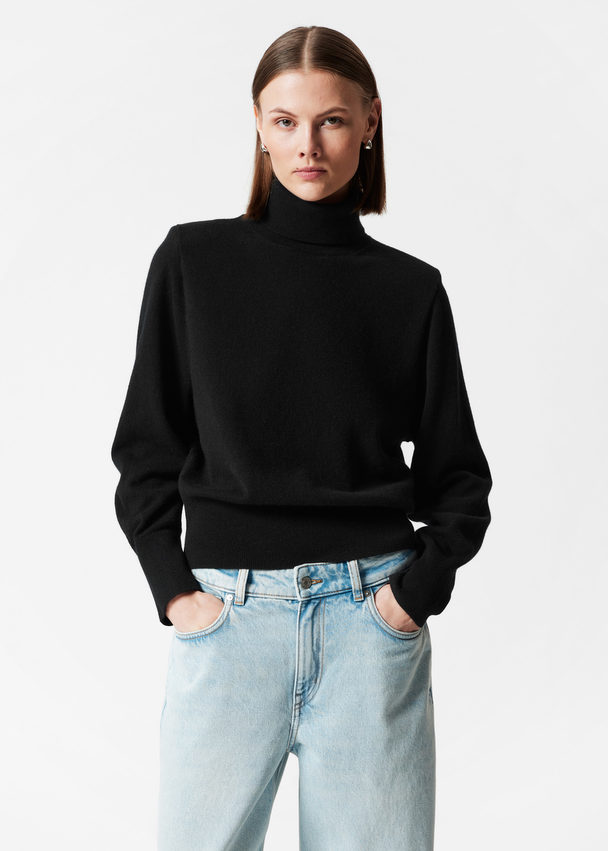 & Other Stories Rollkragenpullover aus Merinowolle Schwarz