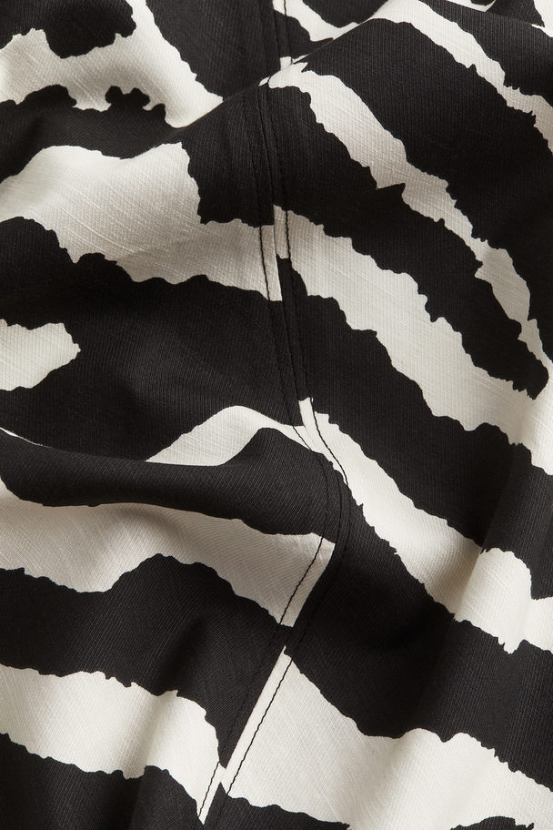 H&M Ausgestellter Rock Schwarz/Zebraprint