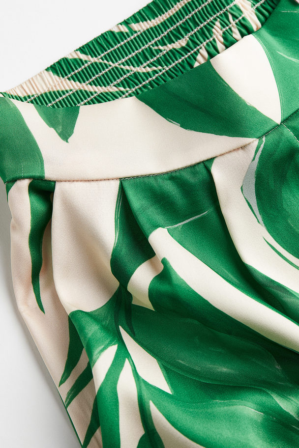 H&M Satijnen Pull-on Short Lichtbeige/groene Bladeren