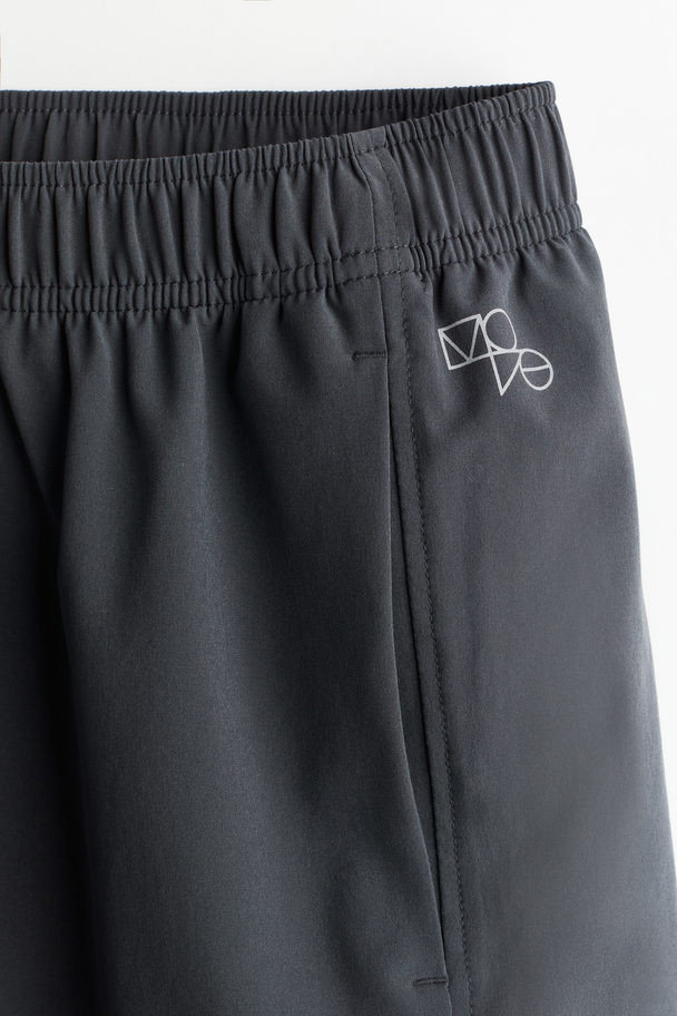 H&M DryMove™ Sportshorts Dunkelgrau