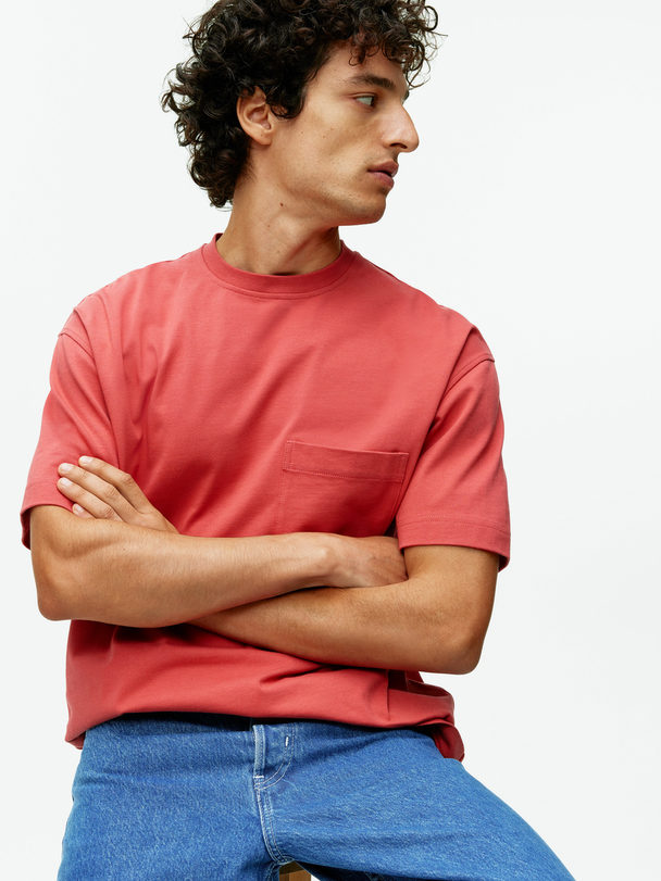 ARKET Oversize-T-Shirt in schwerer Qualität Rot