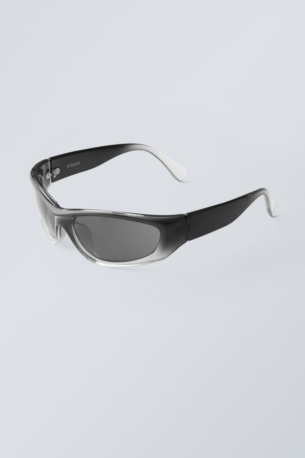 Weekday Trek Sunglasses Svart