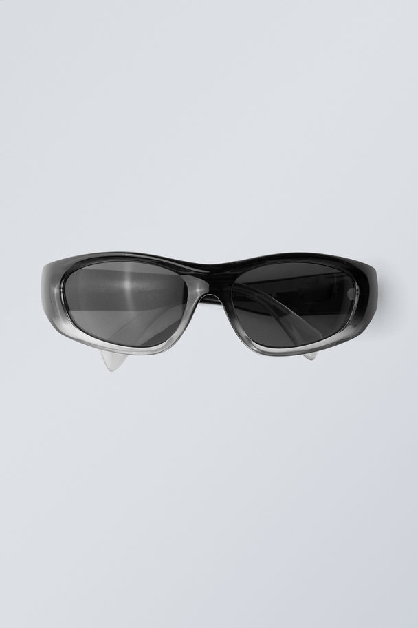 Weekday Trek Sunglasses Svart