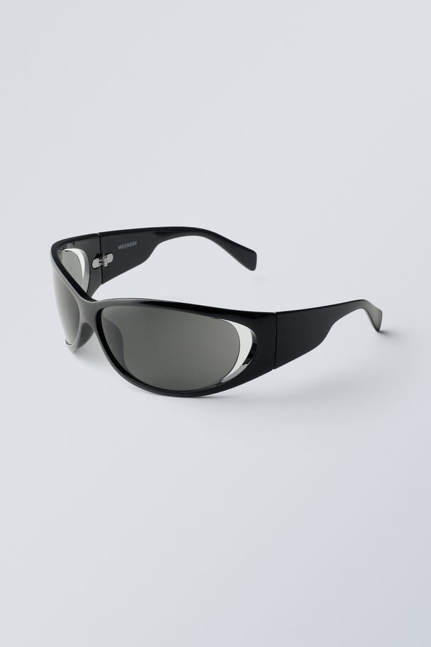 Weekday Strike Sunglasses Black