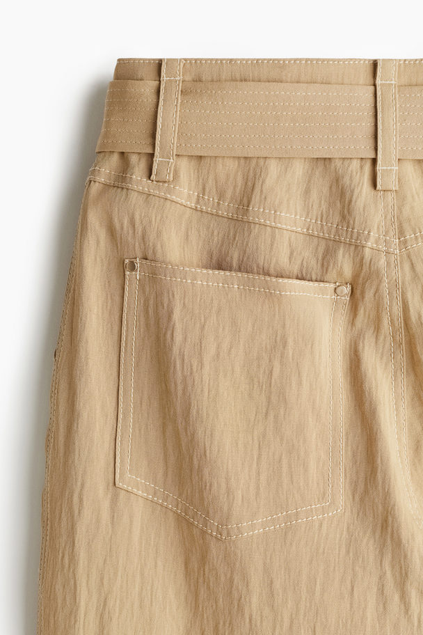 H&M Weite Hose mit Gürtel Beige