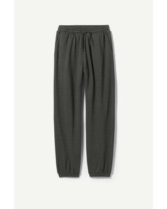 Standard Sweatpants Dark Grey