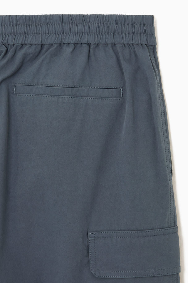 COS VOLUMINÖSE CARGOHOSE MIT WEITEM BEIN Blau