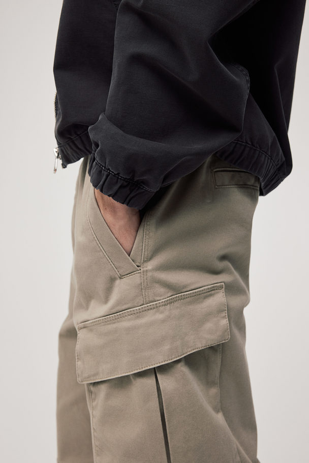 H&M Regular Fit Cargo Trousers Beige
