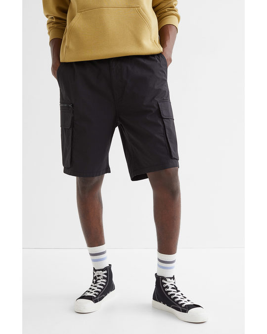 H&M Regular Fit Knee-length Cargo Shorts Black
